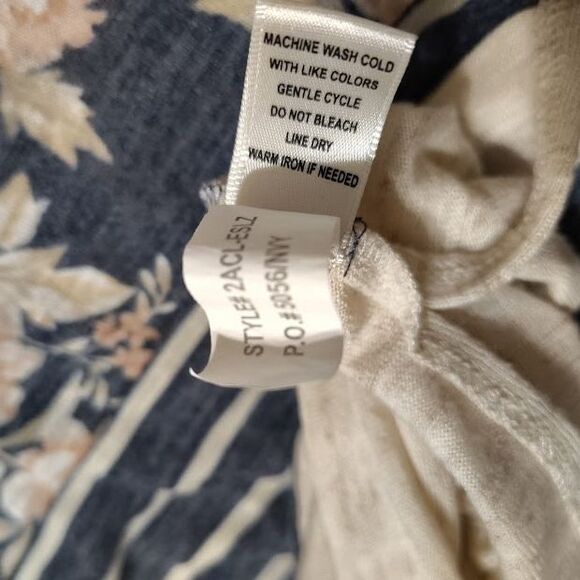 Truself Long Sleeve Women's Top M 42 Tan Navy Pink Roses Stripe - Picture 5 of 5